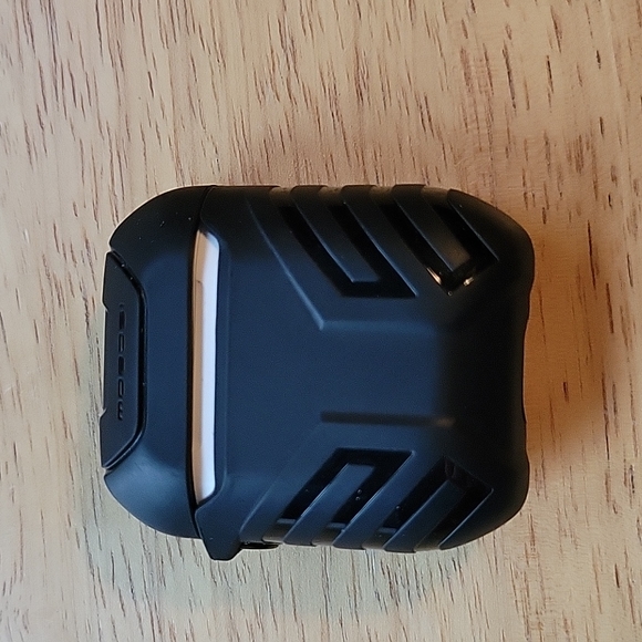 Apple Airpods - Picture 2 of 2